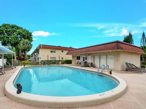 204 Oxford 300, West Palm Beach FL 33417