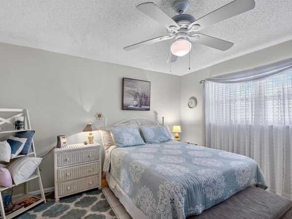 204 Oxford 300, West Palm Beach FL 33417