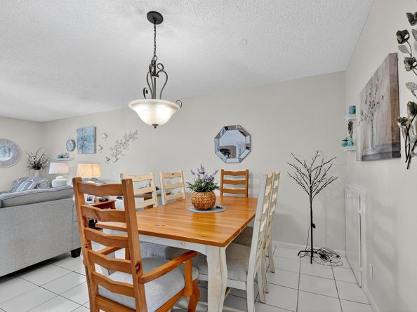 204 Oxford 300, West Palm Beach FL 33417