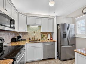 204 Oxford 300, West Palm Beach FL 33417