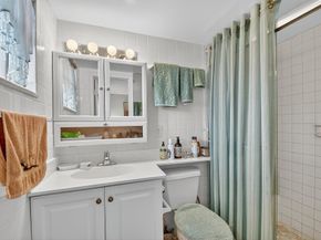 204 Oxford 300, West Palm Beach FL 33417
