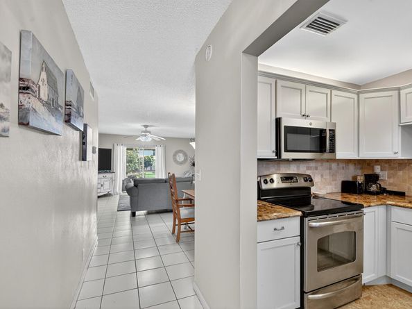 204 Oxford 300, West Palm Beach FL 33417