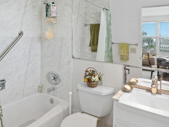 3300 NE 36th St 201, Fort Lauderdale FL 33308