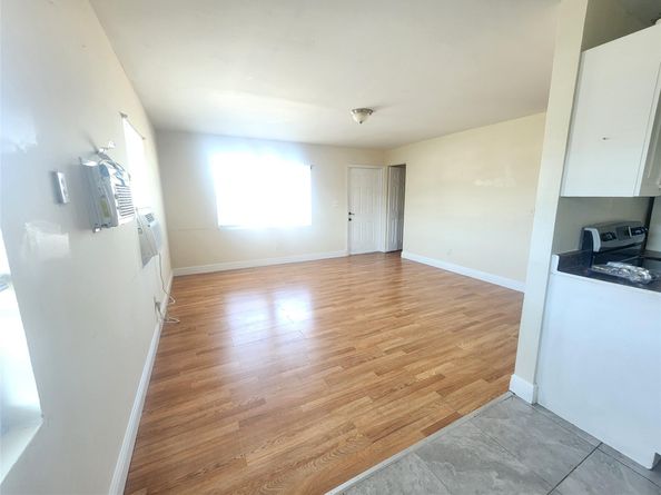 1133 W 28th St, West Palm Beach FL 33404