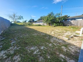 1133 W 28th St, West Palm Beach FL 33404