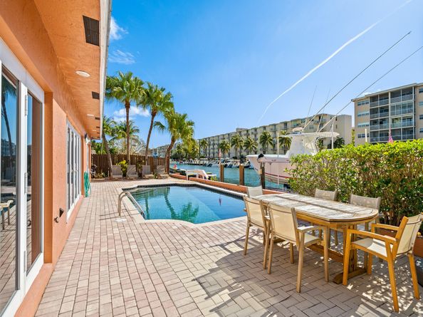 1618 SE 14th St, Fort Lauderdale FL 33316