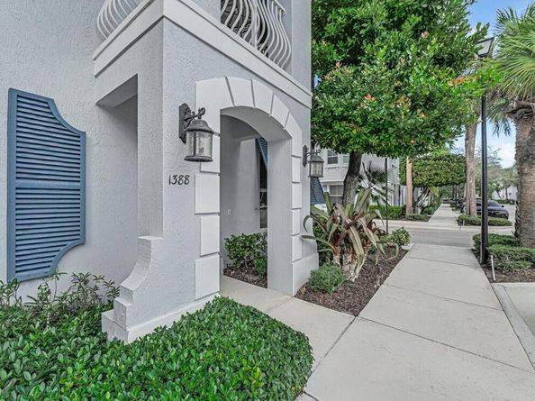 1388 Via De Pepi, Boynton Beach FL 33426