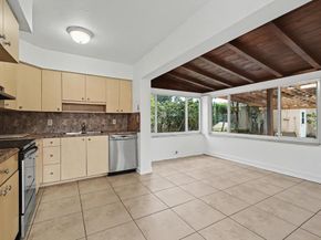 2530 Mckinley St, Hollywood FL 33020