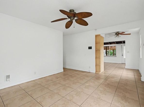 2530 Mckinley St, Hollywood FL 33020