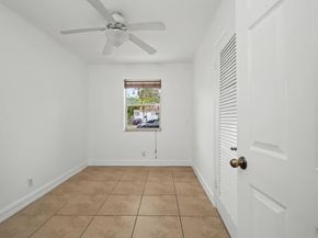 2530 Mckinley St, Hollywood FL 33020