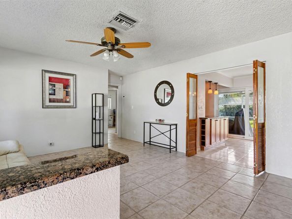 6430 Harding St, Hollywood FL 33024