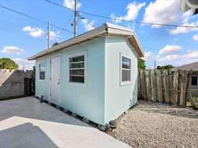 2032 6th Court S, Lake Worth Beach FL 33461