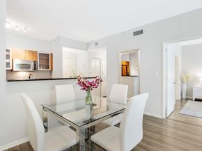 802 W Windward Way 206, Lantana FL 33462