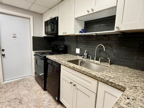2601 S Course Dr 104, Pompano Beach FL 33069