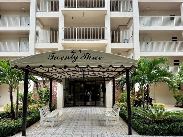 2601 S Course Dr 104, Pompano Beach FL 33069