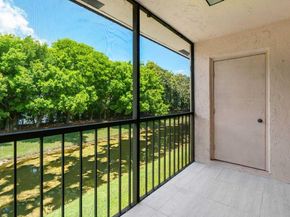 341 Lakeview Drive 203, Weston FL 33326