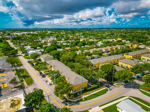 507 E Coast Avenue, Lantana FL 33462