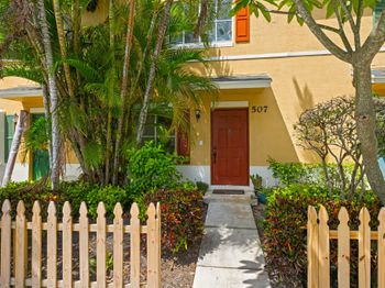 507 E Coast Avenue
