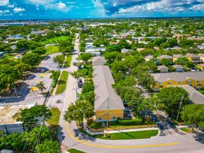 507 E Coast Avenue, Lantana FL 33462