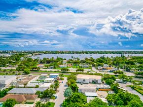 507 E Coast Avenue, Lantana FL 33462
