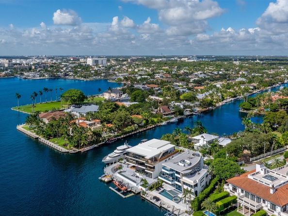 1845 SE 7th Street, Fort Lauderdale FL 33316
