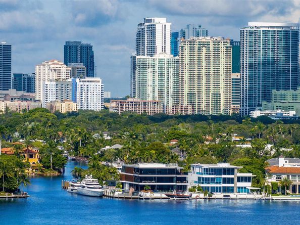 1845 SE 7th Street, Fort Lauderdale FL 33316
