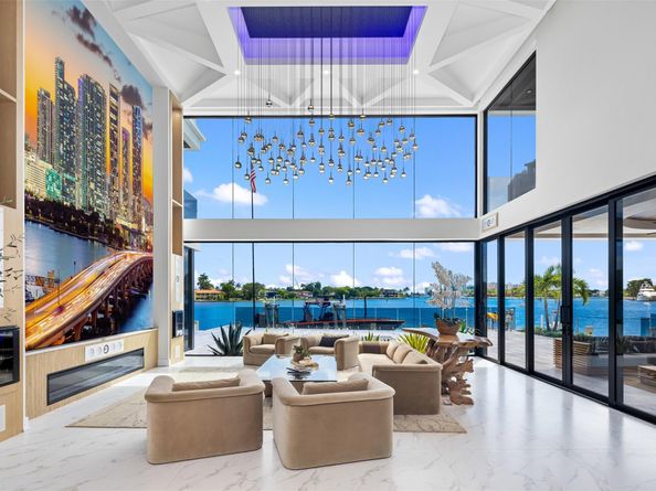1845 SE 7th Street, Fort Lauderdale FL 33316