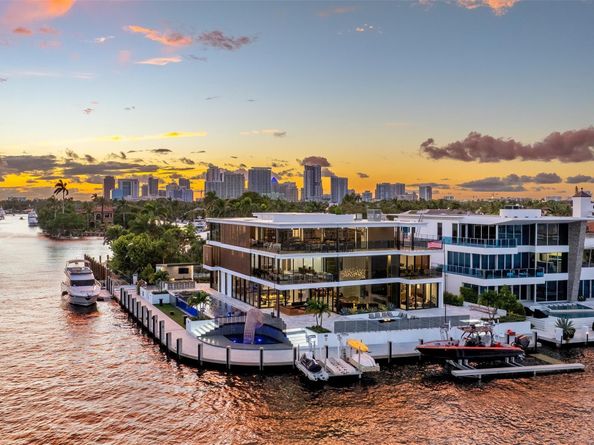 1845 SE 7th Street, Fort Lauderdale FL 33316