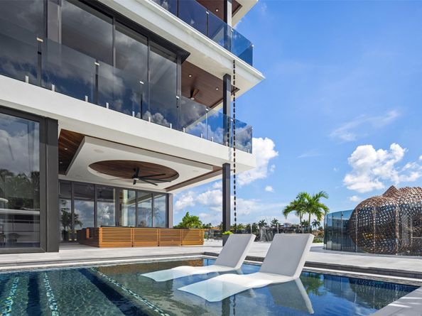 1845 SE 7th Street, Fort Lauderdale FL 33316