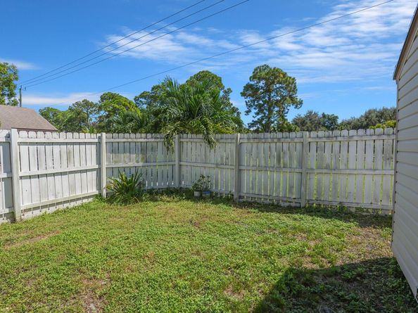 118 Sherwood Circle 8a, Jupiter FL 33458