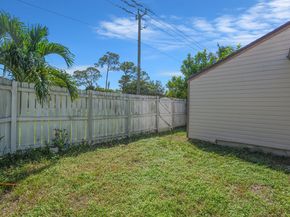 118 Sherwood Circle 8a, Jupiter FL 33458