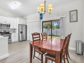 118 Sherwood Circle 8a, Jupiter FL 33458