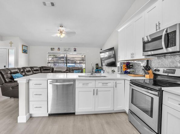 118 Sherwood Circle 8a, Jupiter FL 33458