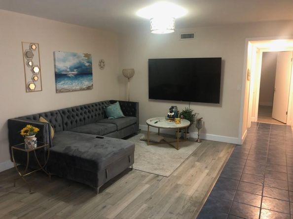 520 Orton Ave 104, Fort Lauderdale FL 33304