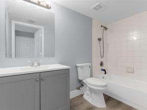5021 Wiles Rd 202, Coconut Creek FL 33073