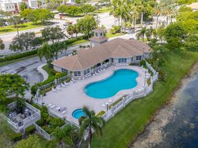 5021 Wiles Rd 202, Coconut Creek FL 33073