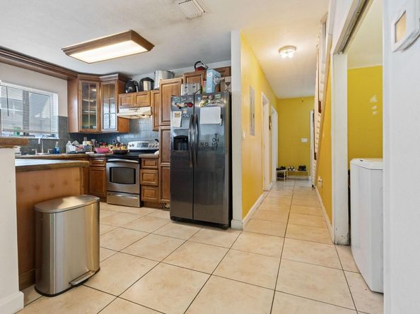 4024 NW 23rd Ct, Miami FL 33142