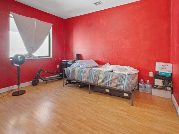 4024 NW 23rd Ct, Miami FL 33142