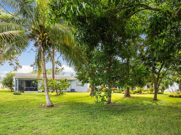 6301 Silver Moon Ln, Greenacres FL 33463