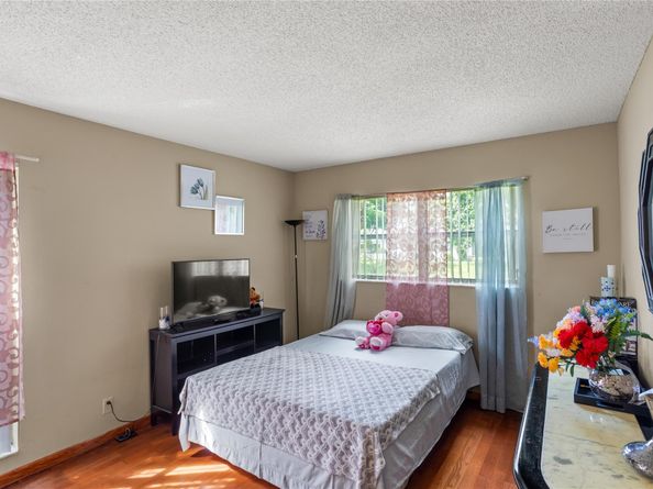 6301 Silver Moon Ln, Greenacres FL 33463