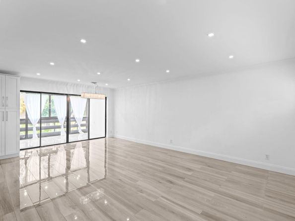 149 NW 70th Street 108c, Boca Raton FL 33487