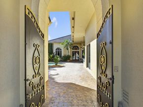 213 Coconut Key Drive, Palm Beach Gardens FL 33418