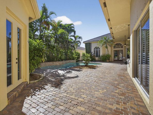 213 Coconut Key Drive, Palm Beach Gardens FL 33418