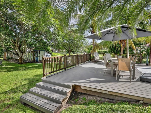 5928 NW 77th Ter, Parkland FL 33067