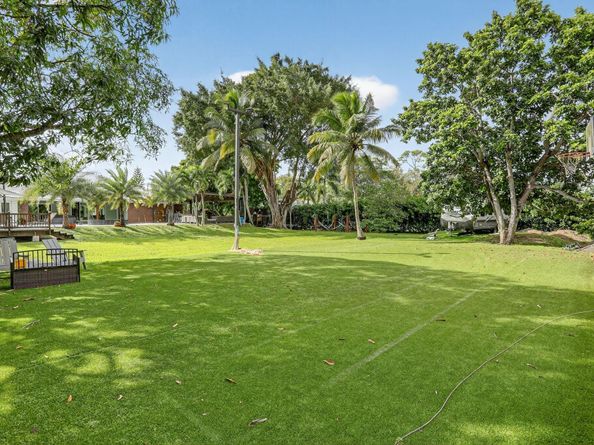5928 NW 77th Ter, Parkland FL 33067