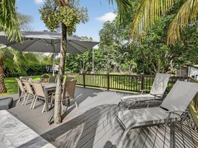 5928 NW 77th Ter, Parkland FL 33067