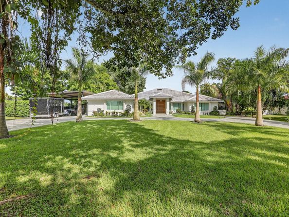 5928 NW 77th Ter, Parkland FL 33067