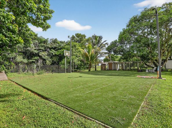 5928 NW 77th Ter, Parkland FL 33067