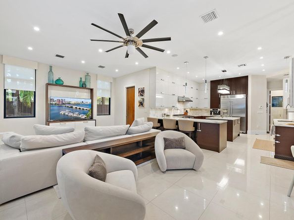 2832 NE 21st Court, Fort Lauderdale FL 33305