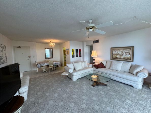 336 N Birch Rd 3E, Fort Lauderdale FL 33304